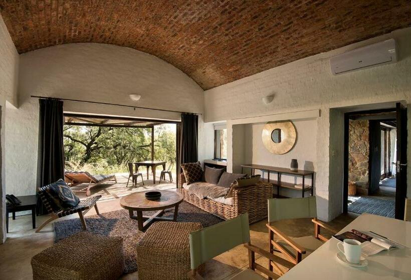 סוויטה, Cradle Boutique