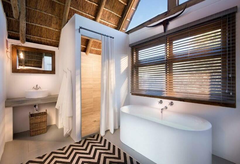 חדר אקזקיוטיב, Cradle Boutique