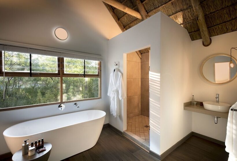 סוויטה, Cradle Boutique