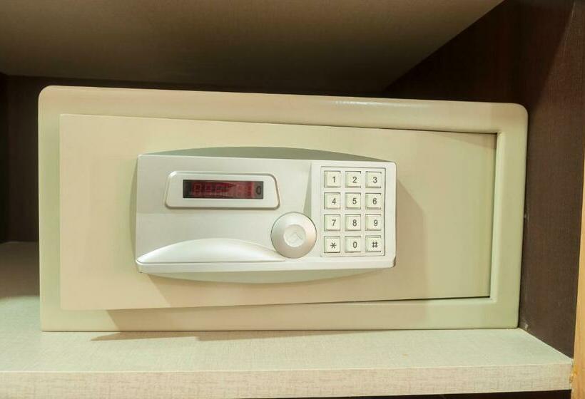 غرفة قياسية, Diego De Almagro La Serena