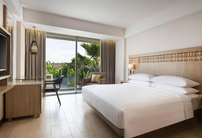 غرفة ديلوكس مطلة على حمام السباحة, Fairfield By Marriott Bali Legian