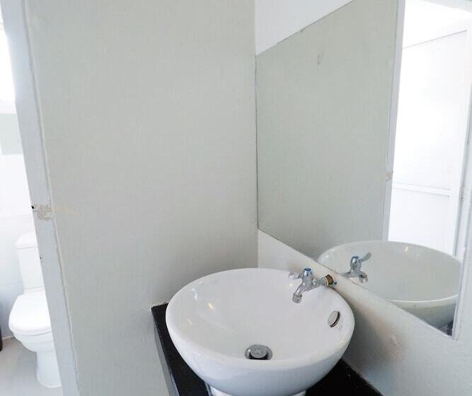 اتاق راحتی, Green House 1998