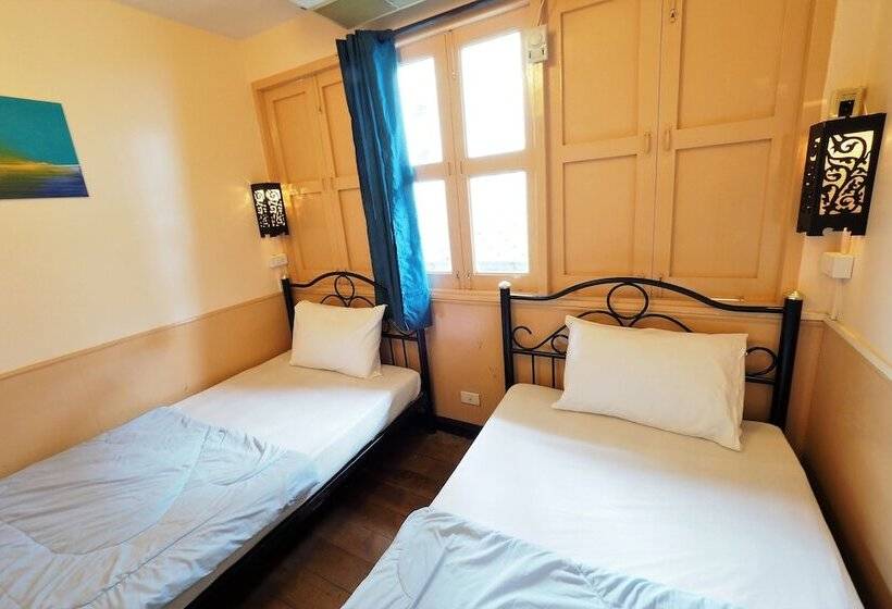 اتاق استاندارد با سرویس بهداشتی مشترک, Green House 1998