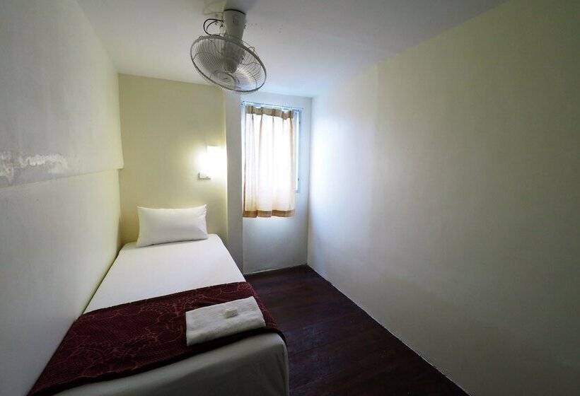 اتاق استاندارد یک تخته با سرویس بهداشتی مشترک, Green House 1998