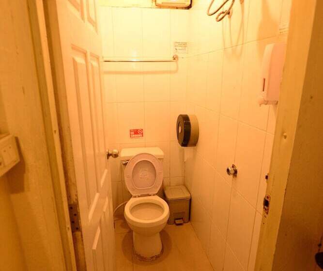 اتاق استاندارد یک نفره, Green House 1998