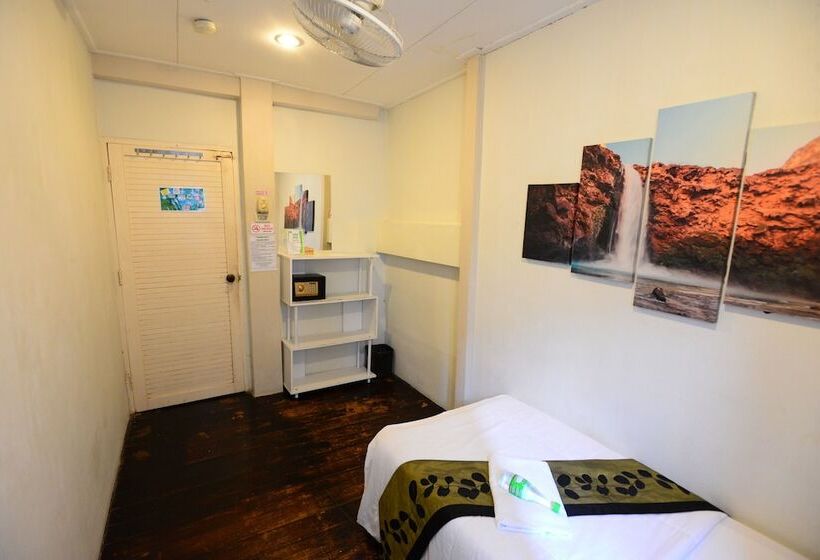 اتاق استاندارد یک نفره, Green House 1998