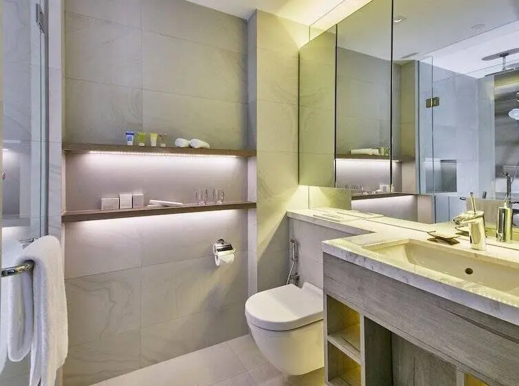 استودیوی لوکس, Oakwood Studios Singapore