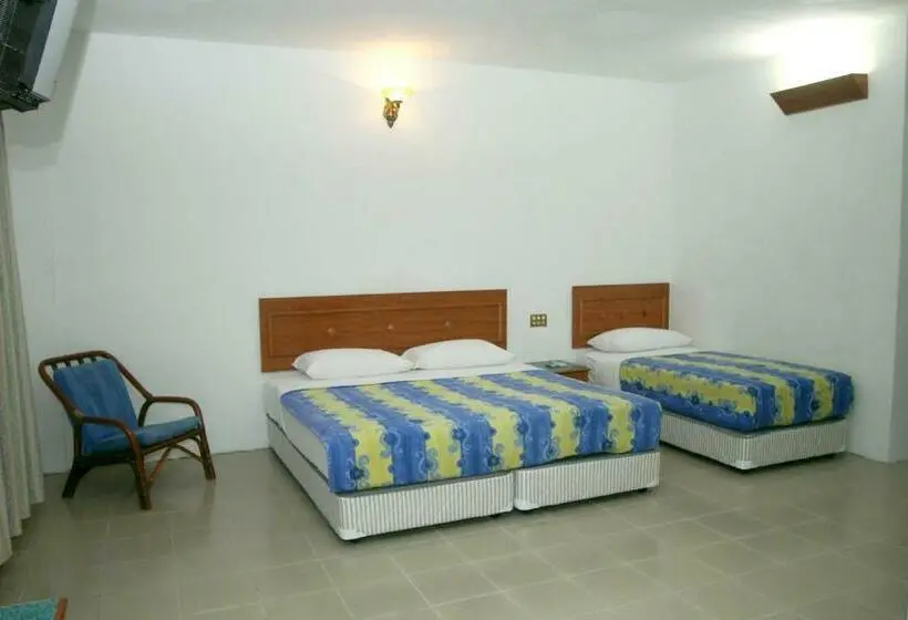 Deluxe Kolmen Hengen Huone, Pangkor Bay View Beach Resort