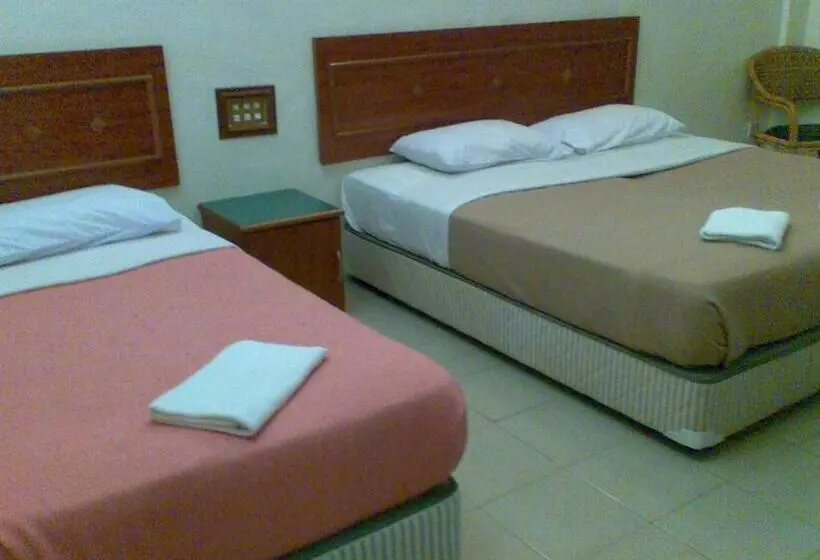 Deluxe Kolmen Hengen Huone, Pangkor Bay View Beach Resort