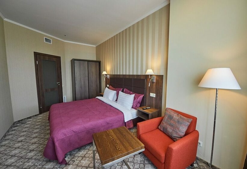غرفة ديلوكس, Ramada By Wyndham Rostov On Don Hotel And Spa