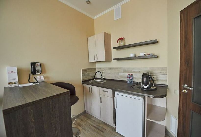 غرفة ديلوكس, Ramada By Wyndham Rostov On Don Hotel And Spa