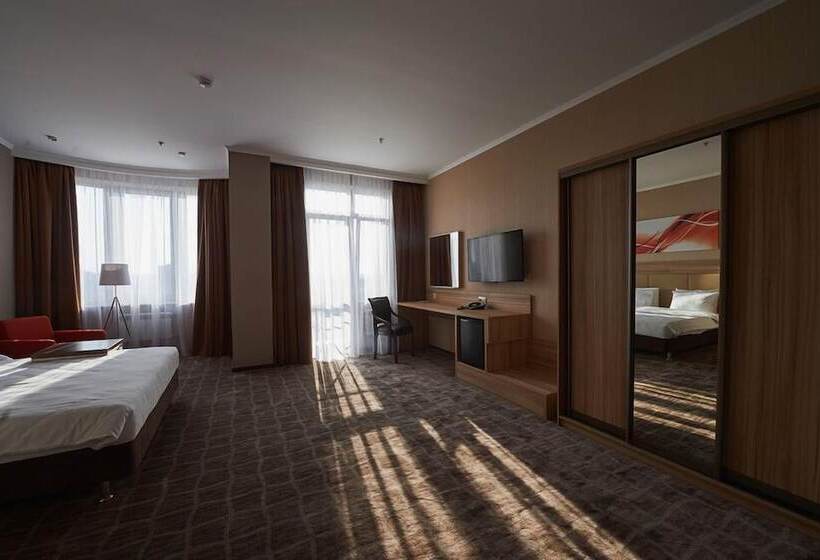 디럭스 룸, Ramada By Wyndham Rostov On Don Hotel And Spa