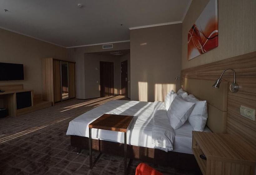 غرفة ديلوكس, Ramada By Wyndham Rostov On Don Hotel And Spa