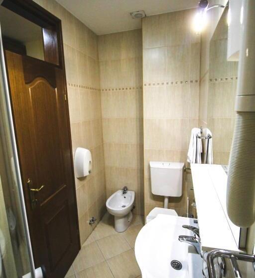 اتاق استاندارد سه نفره, Vila Vrbas