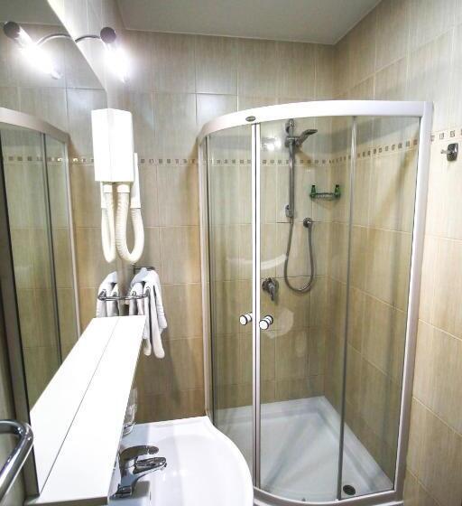 اتاق استاندارد سه نفره, Vila Vrbas