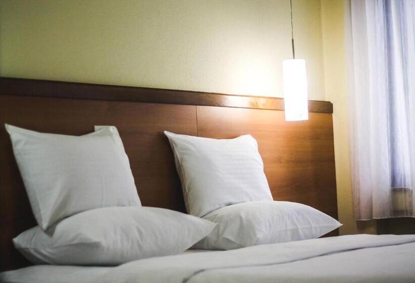 اتاق استاندارد سه نفره, Vila Vrbas