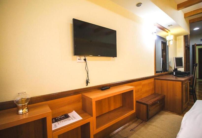 اتاق استاندارد سه نفره, Vila Vrbas