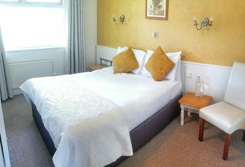 Basic Room, Killarney View House B&b