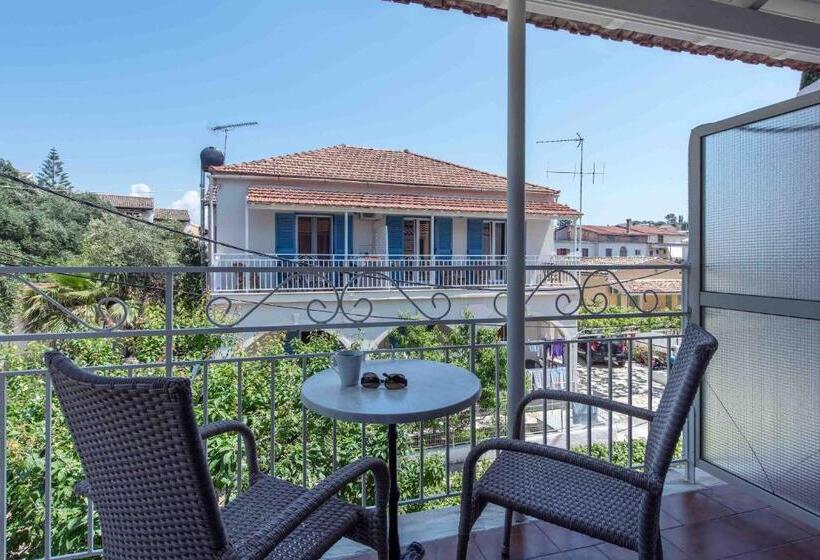 إستوديو قياسى مطلّ علي الحديقة, Marika Apartments