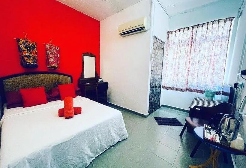 デラックスルーム, Forest Paradise Inn Teluk Bahang Private Malay Traditional House Concept
