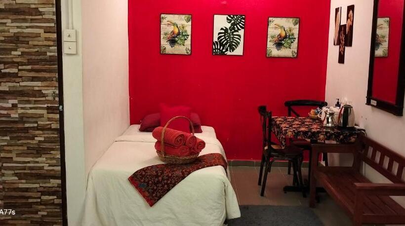 高级家庭房间, Forest Paradise Inn Teluk Bahang Private Malay Traditional House Concept