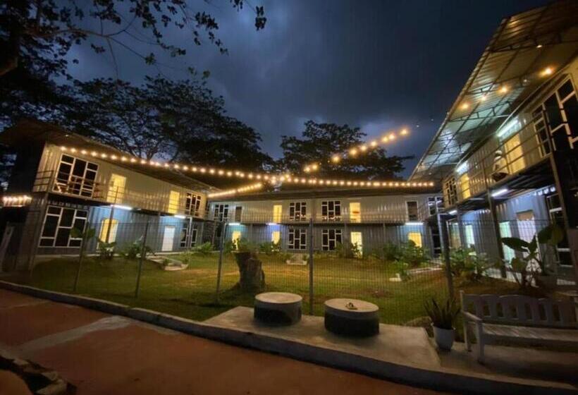 レイクビュースタンダードルーム, 1108 Carebin Slim River