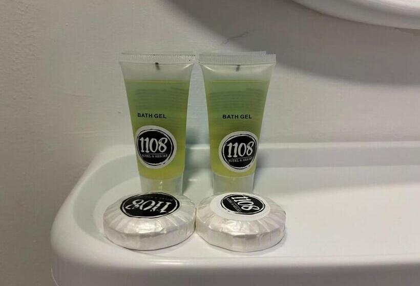 スタンダードルーム, 1108 Carebin Slim River