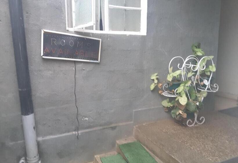 اتاق اکونومی, Denobase Milimani