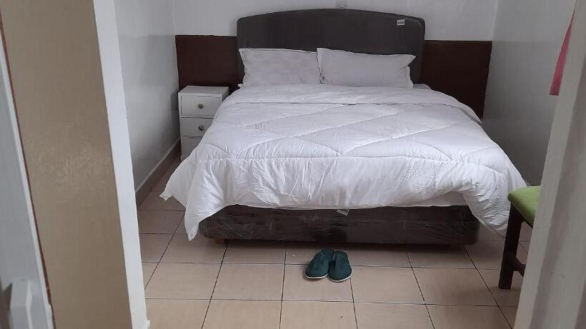 اتاق لوکس, Denobase Milimani