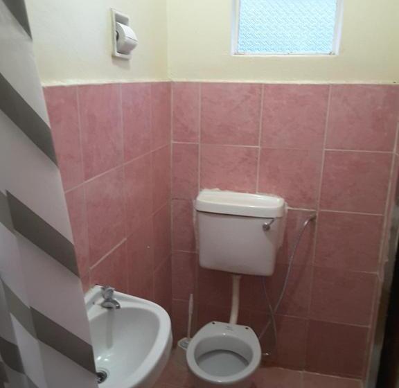 اتاق لوکس, Denobase Milimani