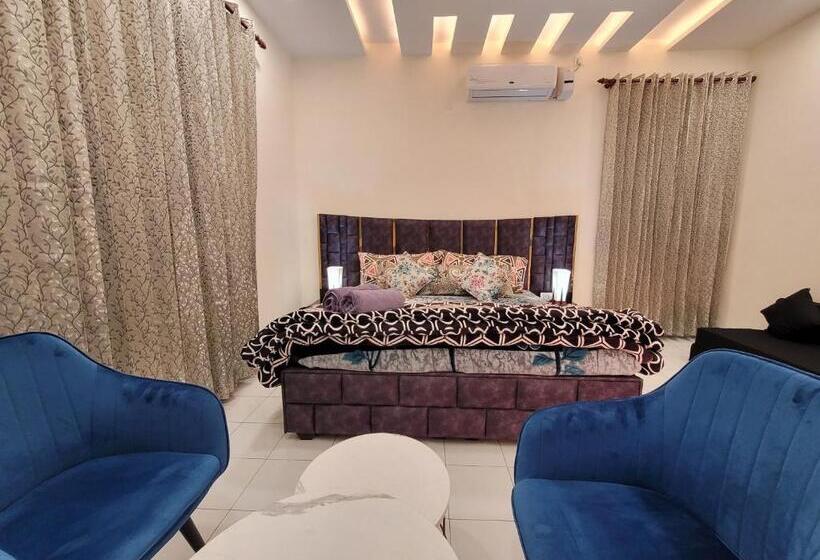 디럭스 4인 룸, Regalia Home Sapphire Stay