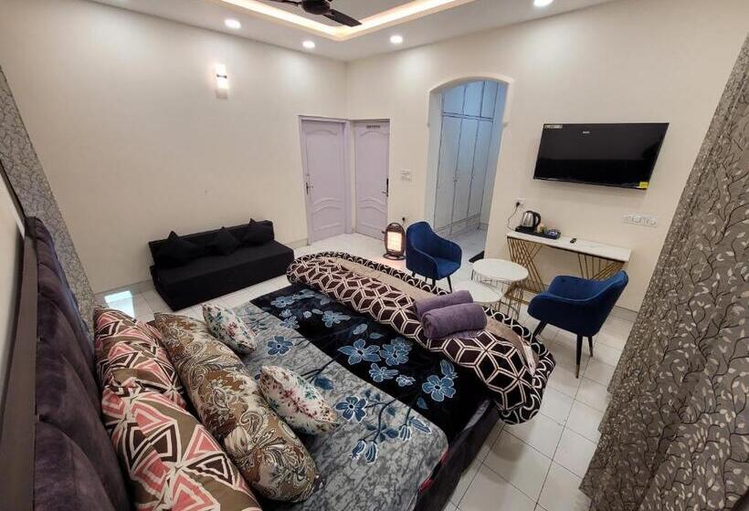 四人豪华间, Regalia Home Sapphire Stay