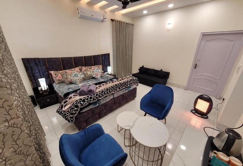 디럭스 4인 룸, Regalia Home Sapphire Stay