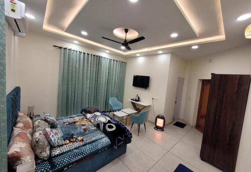 스탠다드 룸 킹사이즈 침대, Regalia Home Sapphire Stay