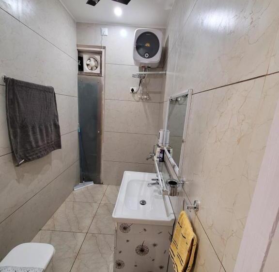 스탠다드 룸 킹사이즈 침대, Regalia Home Sapphire Stay