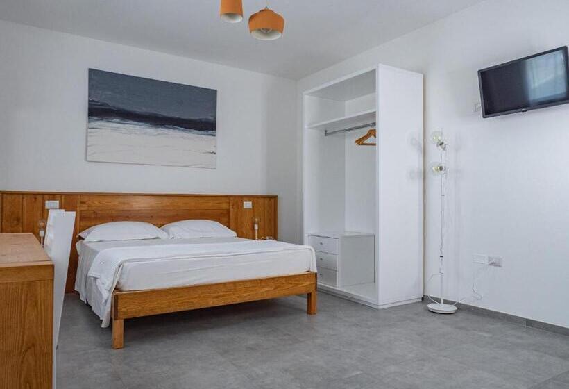 テラス付スタンダードルーム, A Est B&b Otranto