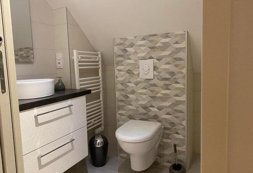 غرفة عائلية, La Giendrotais