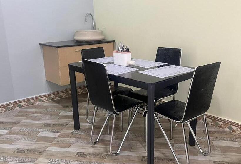 اتاق استاندارد, Ronald Virtue Apartments