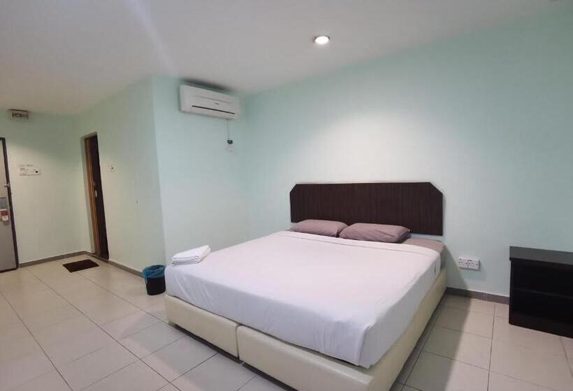 キングサイズベッドのスタンダードルーム, Gs Bera Hotel Sdn Bhd
