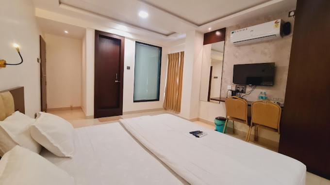 豪华房间, Elegance Inn