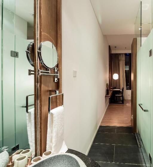 חדר סופריור, Jiuhua Mountain Demaotang