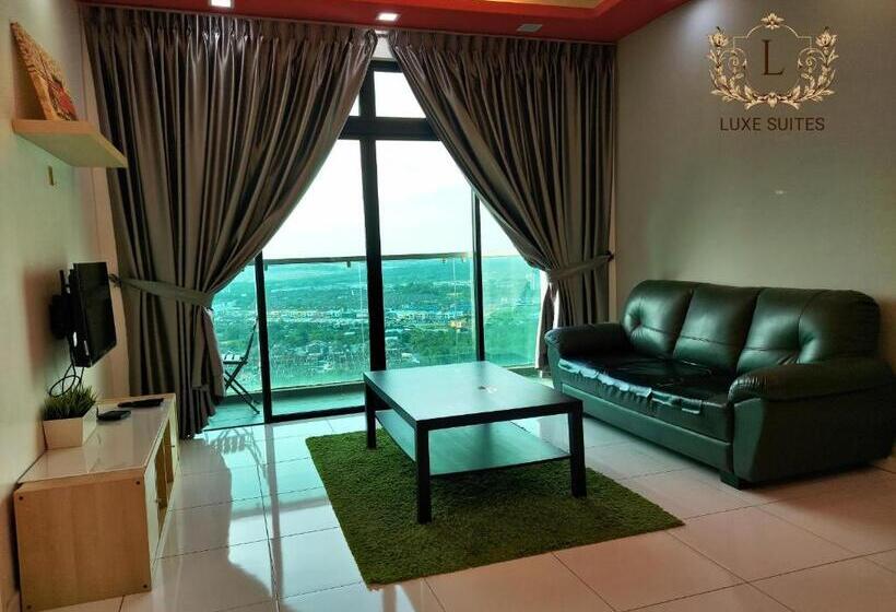 דירת חדר, Luxe Suites At Skyloft