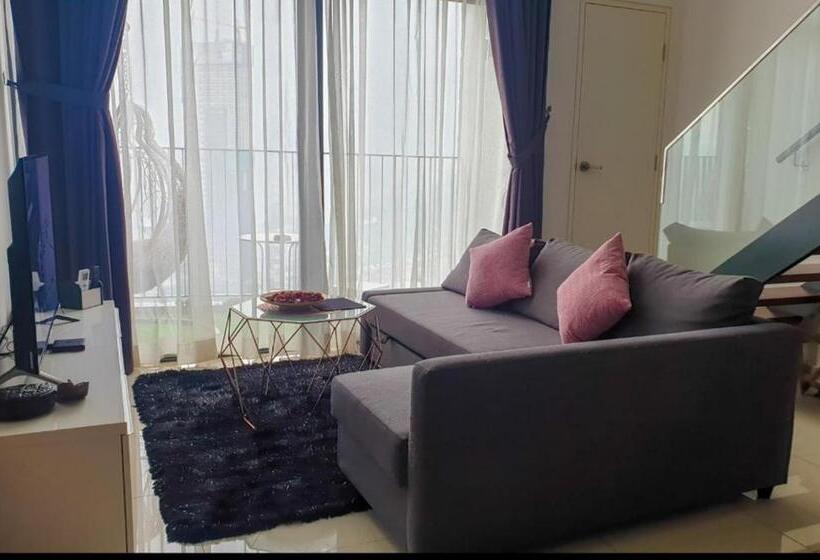 발코니가 있는 스위트, Mlh Designer Duplex Suite @ Ekocheras
