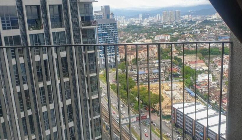 발코니가 있는 스위트, Mlh Designer Duplex Suite @ Ekocheras