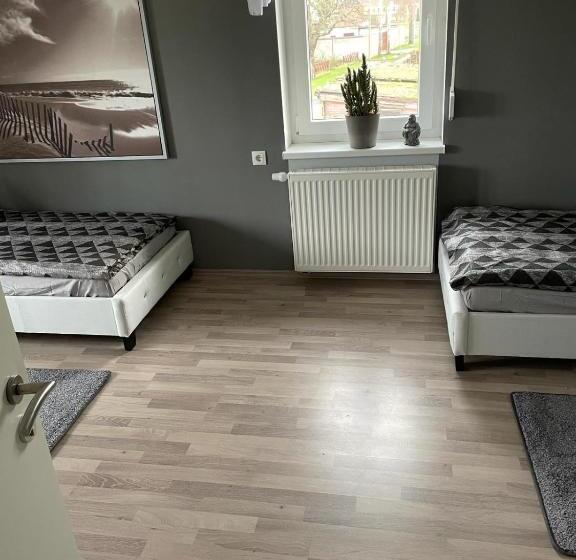 带共用浴室的标准房间, Pension An Der Koppel In 06796 Brehna