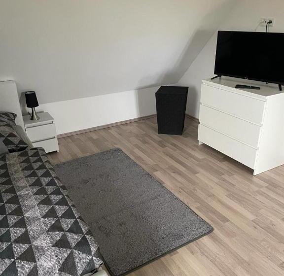 带共用浴室的标准房间, Pension An Der Koppel In 06796 Brehna