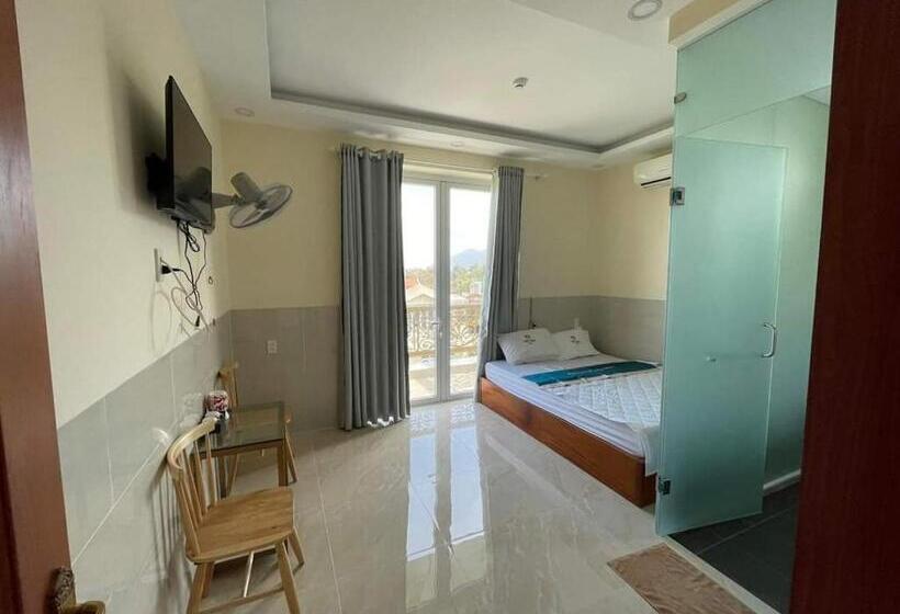 اتاق استاندارد با بالکن, Việt Nga Hotel Chợ Côn đảo
