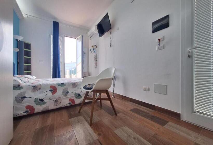 Студия Стандарт Вид на Море, B&b Salvo E Terry