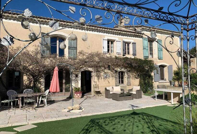 חדר סטנדרט נוף לבריכה, Brossard