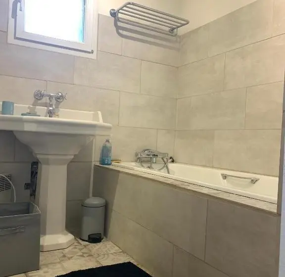 Habitació Estàndard Vista Piscina, Brossard